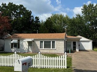 329 16th Ave, Silvis, IL 61282