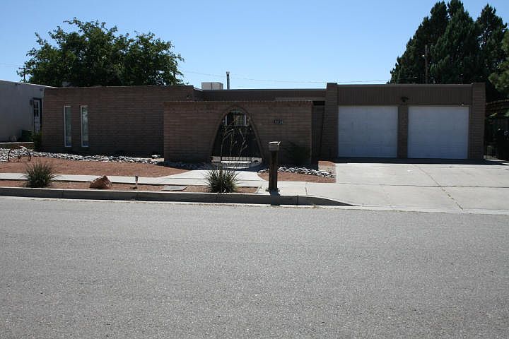 1st image of 10324 Cielito Lindo NE