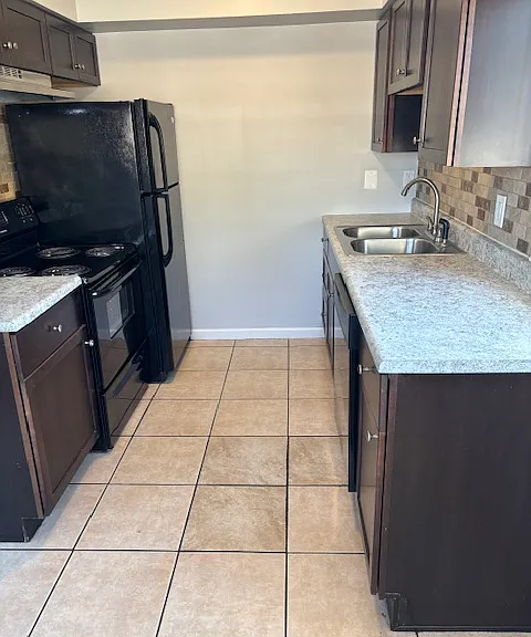 1514 Leeshores Ln #C — Photo 5
