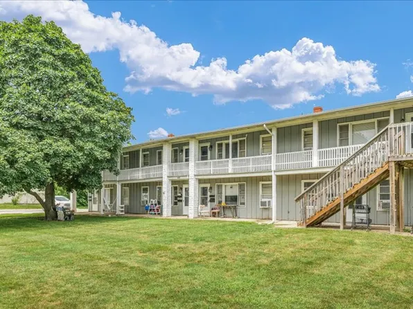 2213 Peirce St, 2213 Peirce Ave #2, Bloomington, IL 61701