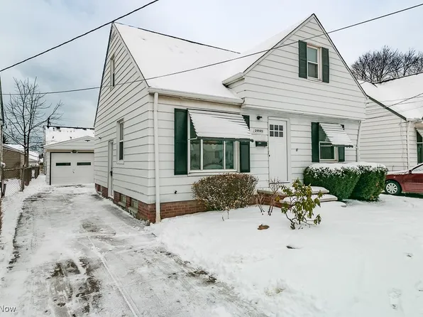 29945 Elgin Rd, Wickliffe, OH 44092