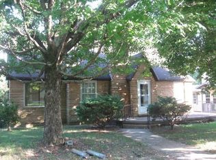 413 Center Ave, Dickson, TN 37055