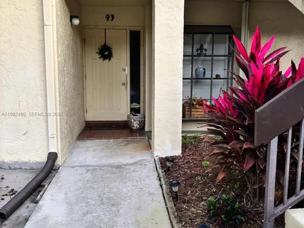1969 SW 15th St APT 93, Deerfield Beach, FL 33442