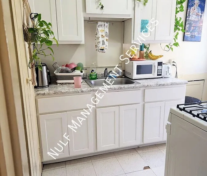 5854 Forbes Ave #10 — Photo 1