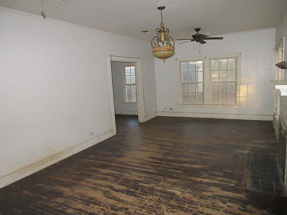 4th image of 14924 Parkway Dr