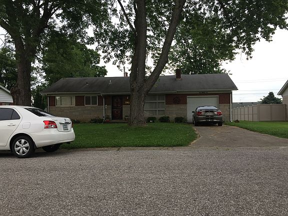 2nd image of 113 W Bruce St