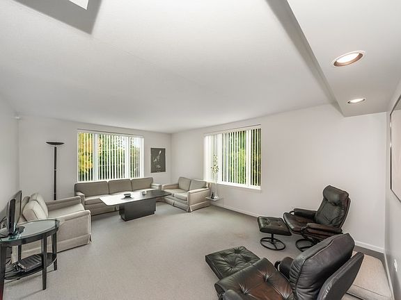 5th image of 891 Central Ave APT 202
