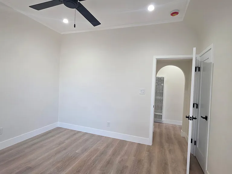 5706 S Figueroa St #5706 — Photo 10