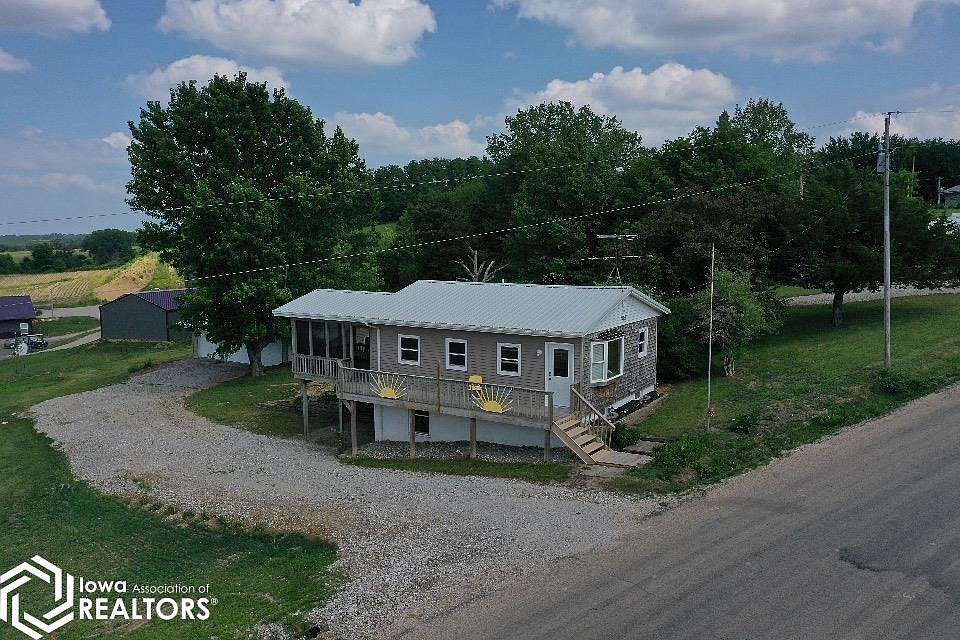 6043 N Lakeshore Dr, Brooklyn, IA 52211 MLS 6308958 Zillow