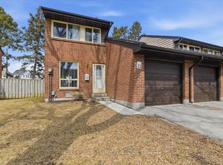 155 Glovers Rd E #13, Oshawa, ON L1G7A4