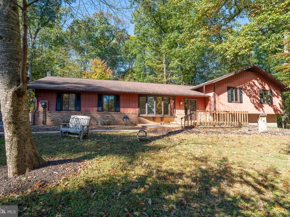 1313 Deer Ln, Lancaster, PA 17601