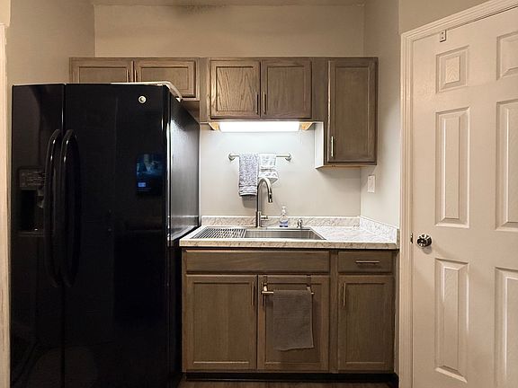 3rd image of 4572 Fern Pl Unit C