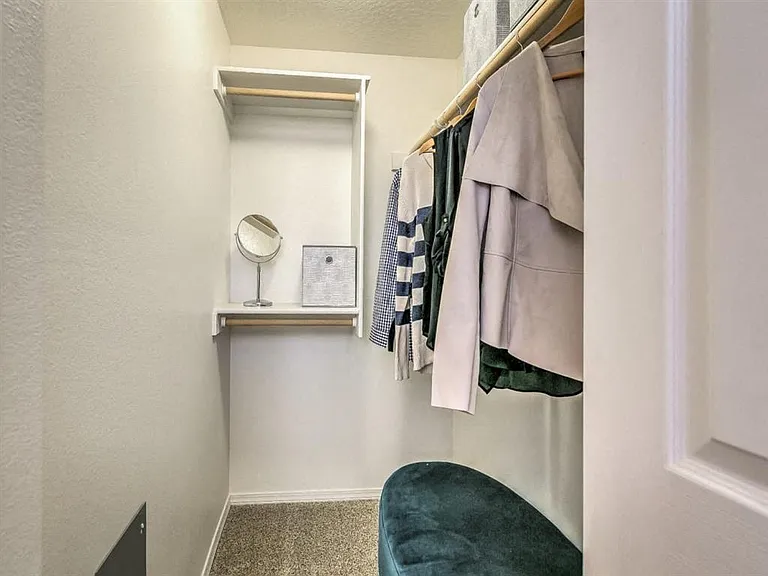River Pointe Apartments — Photo 33
