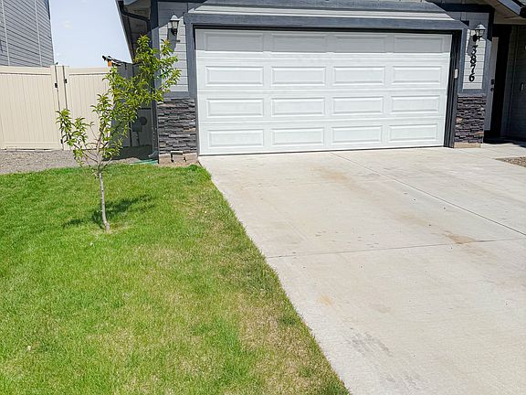 2nd image of 3876 E Rock Falls St