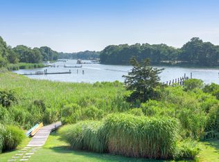 9 N Menantic Rd, Shelter Island, NY 11964