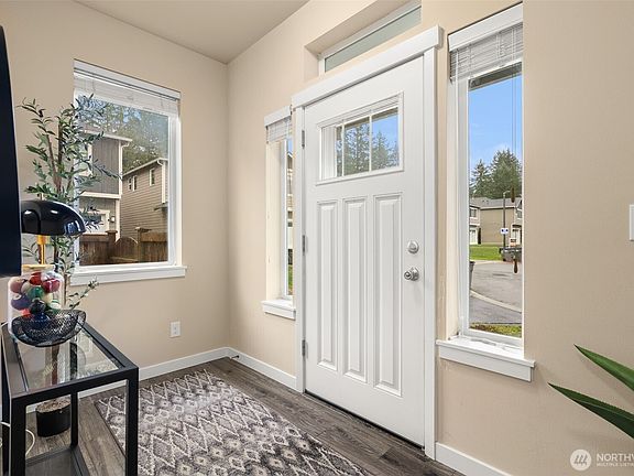 3rd image of 10323 White Deer Place NW