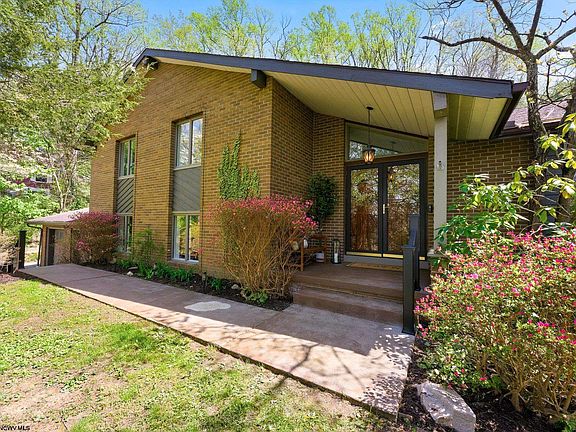 3rd image of 606 Poplar Woods Dr