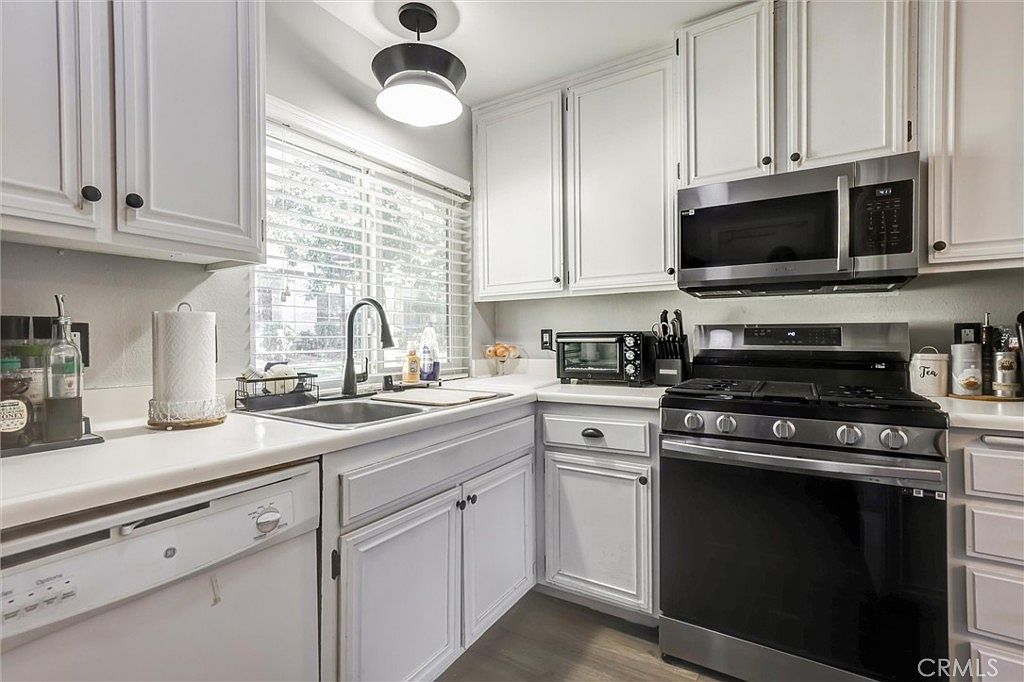 4687 Knickerbocker Ln, Riverside, CA 92501 | Zillow
