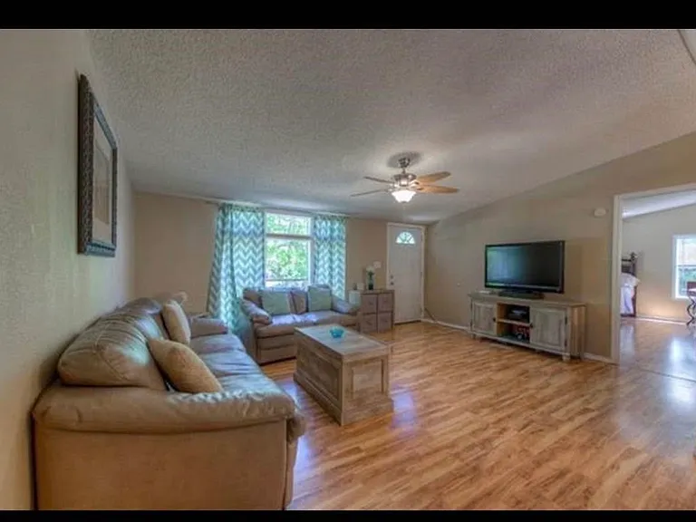 800 Rolling Block Dr — Photo 4