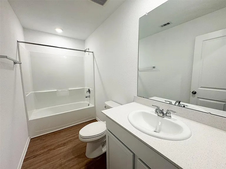 1411 Las Cuevas Dr — Photo 17