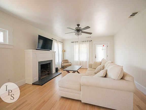 5th image of 1348 N Wilson Ave