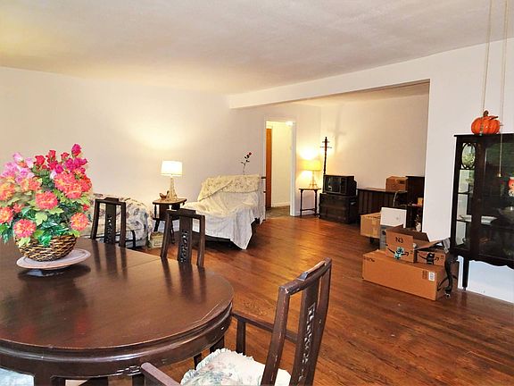 2nd image of 3 Fredericks Ln