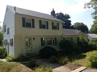 662 Vfw Pkwy, Boston, MA 02132