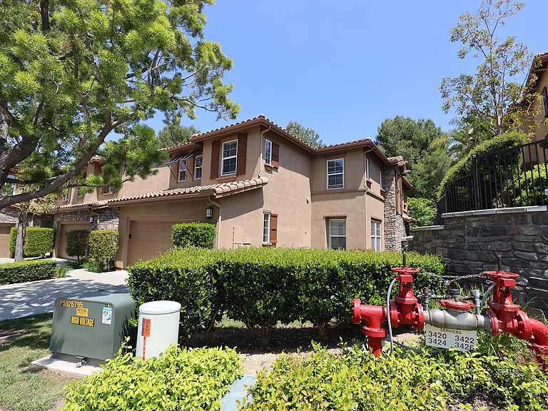 3426 Caraway Ln — Photo 2