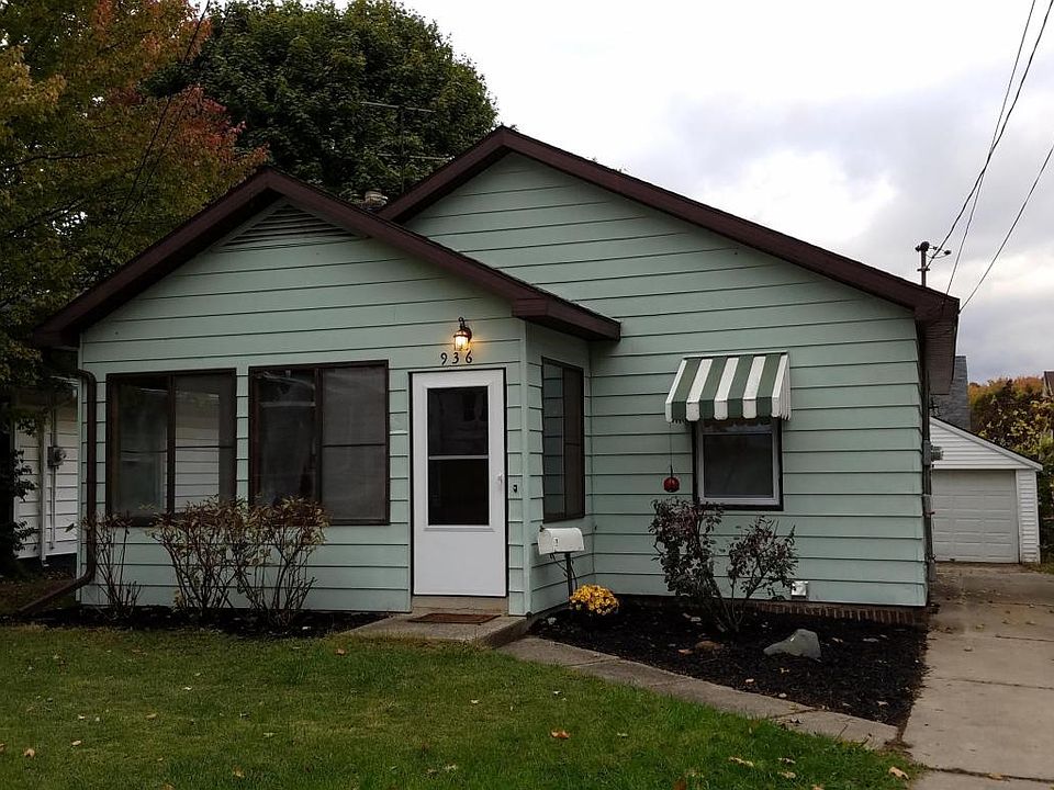 1st image of 936 Valley Ave NW