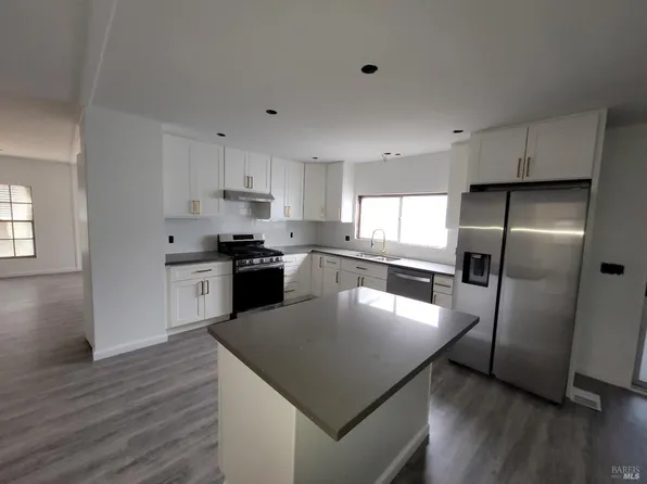 34 Sequoia Circle, Santa Rosa, CA 95401