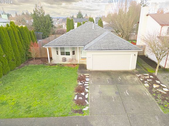 3rd image of 13517 NE 81st St