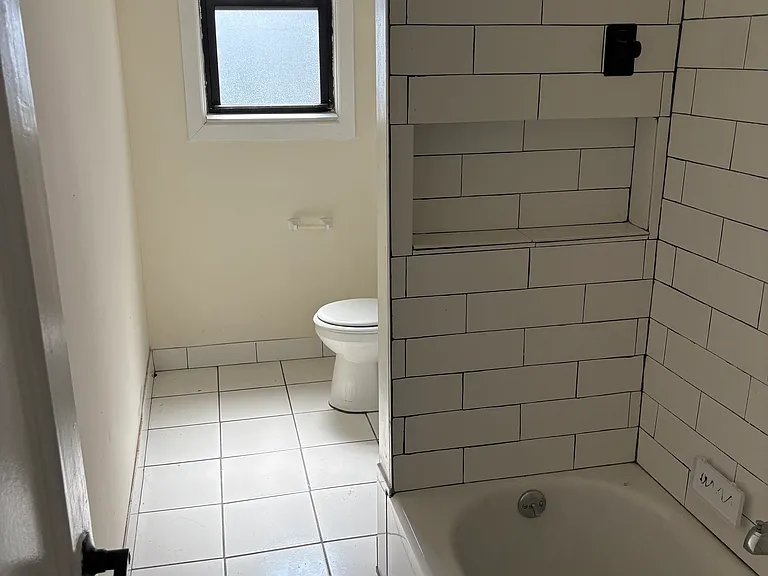 30 Locust Hill Ave #7E — Photo 8