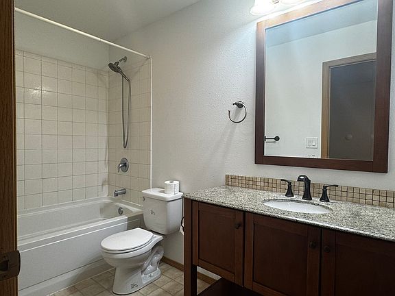 5th image of 2700 Bald Eagle Ct APT B