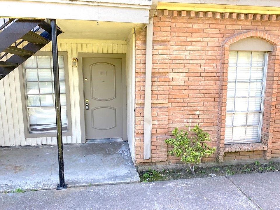 1st image of 1220 Shadowdale Dr APT 1