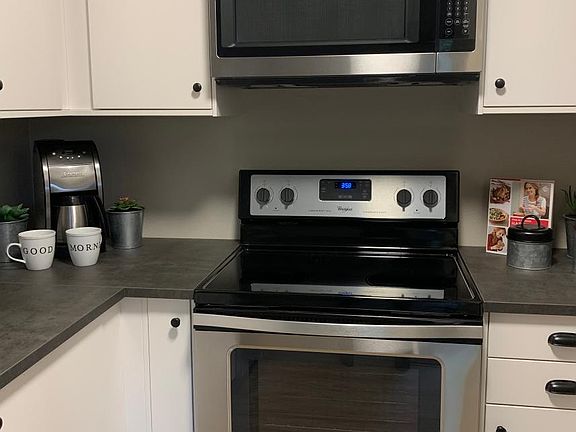 2nd image of 602 Woodside Sierra Unit 6