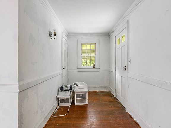 4th image of 1031 Weatherford Loop Rd
