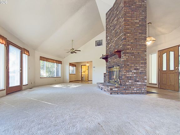 5th image of 17264 Mountain Dr