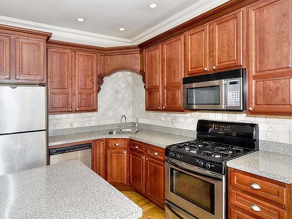 4th image of 148 Sussex St