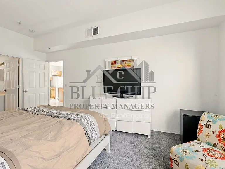 4005 Venetian Bay Dr #108 — Photo 23