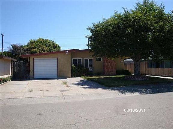 3rd image of 506 N Sunset Dr
