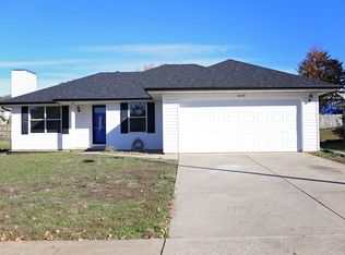 3249 W Rockwood St, Springfield, MO 65807