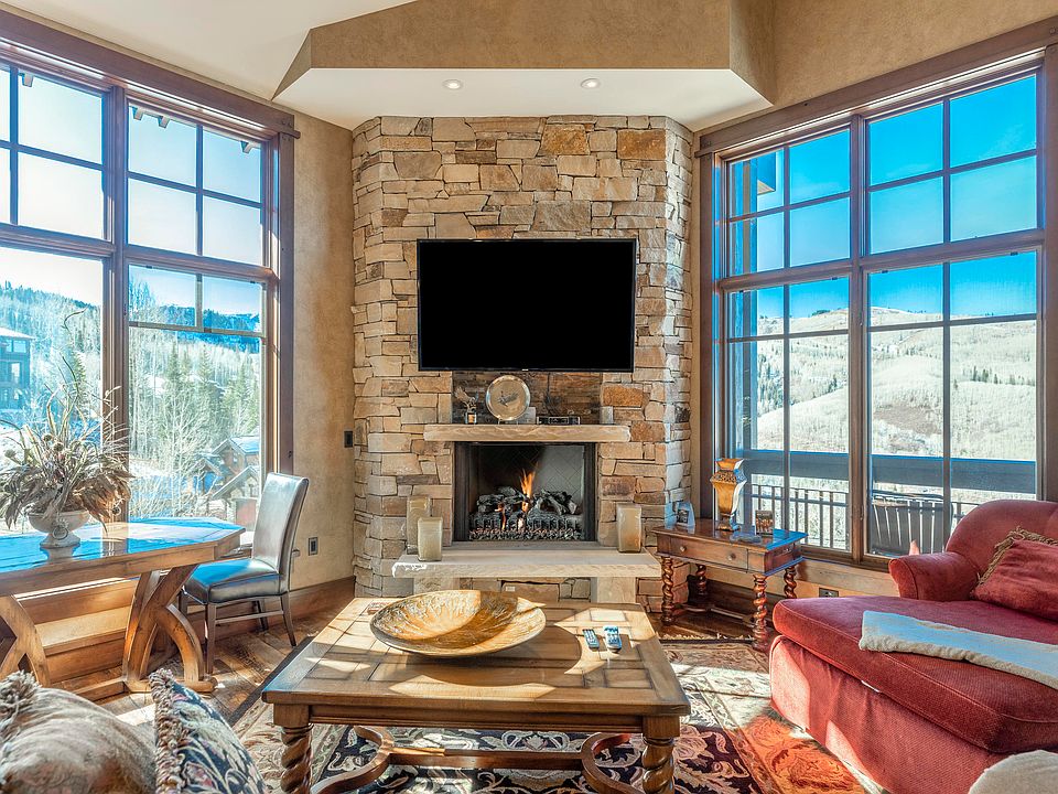 1st image of 8886 Empire Club Dr #403