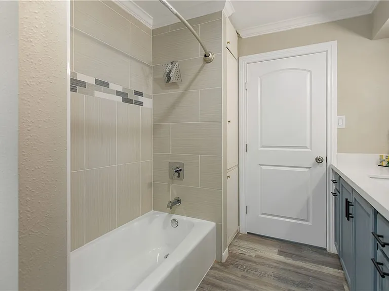 904 Westview Cir — Photo 19