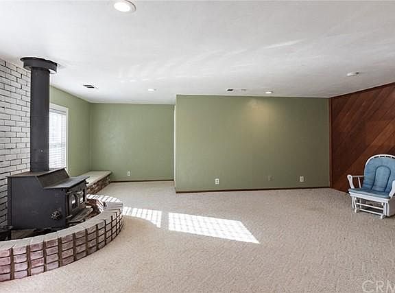 3rd image of 515 Glenwood Ln