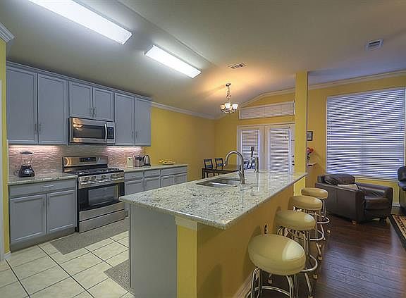 5th image of 9208 Lenox Dr