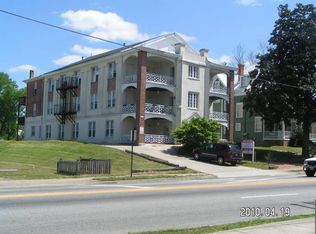 318 N Main St APT B, Suffolk, VA 23434