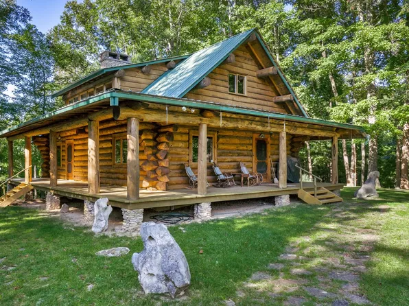 683 Little Sink Rd, Sparta, TN 38583