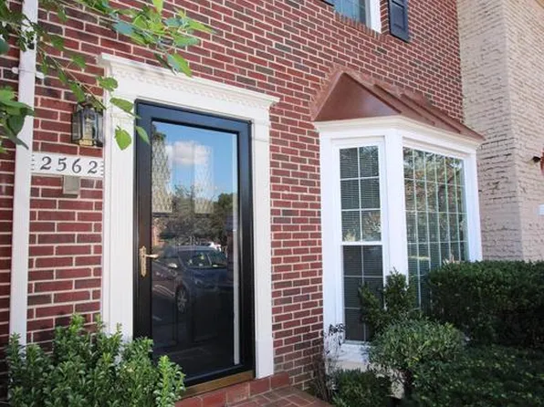 2562 Nicky La, Alexandria, VA 22311