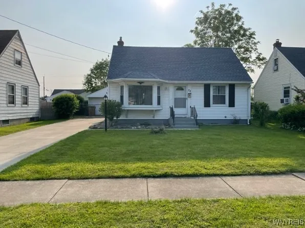 72 Hedley St, Cheektowaga, NY 14206