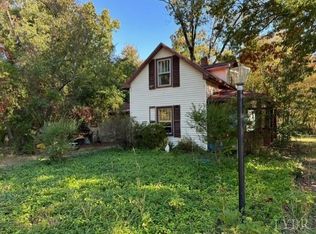 642 Riverview Dr, Altavista, VA 24517